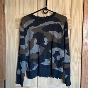FATE camo sweater | Size S